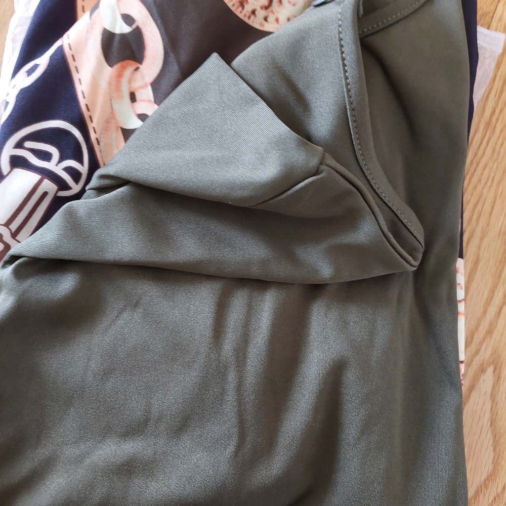 One piece - Picture 3 of 3